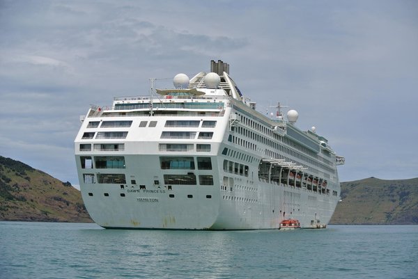 The Ultimate Guide to Creating a Memorable Glamping Getaway in Suffolk's Scenic Countryside